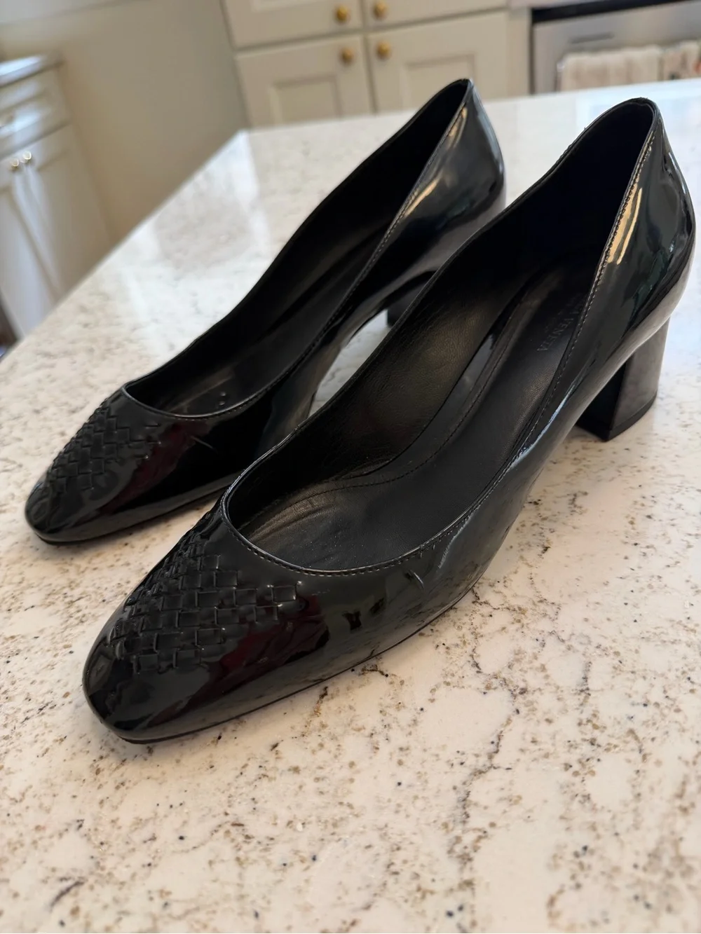 Bottega Veneta Black Patent Leather Woven Toe Block Heel Pumps 38